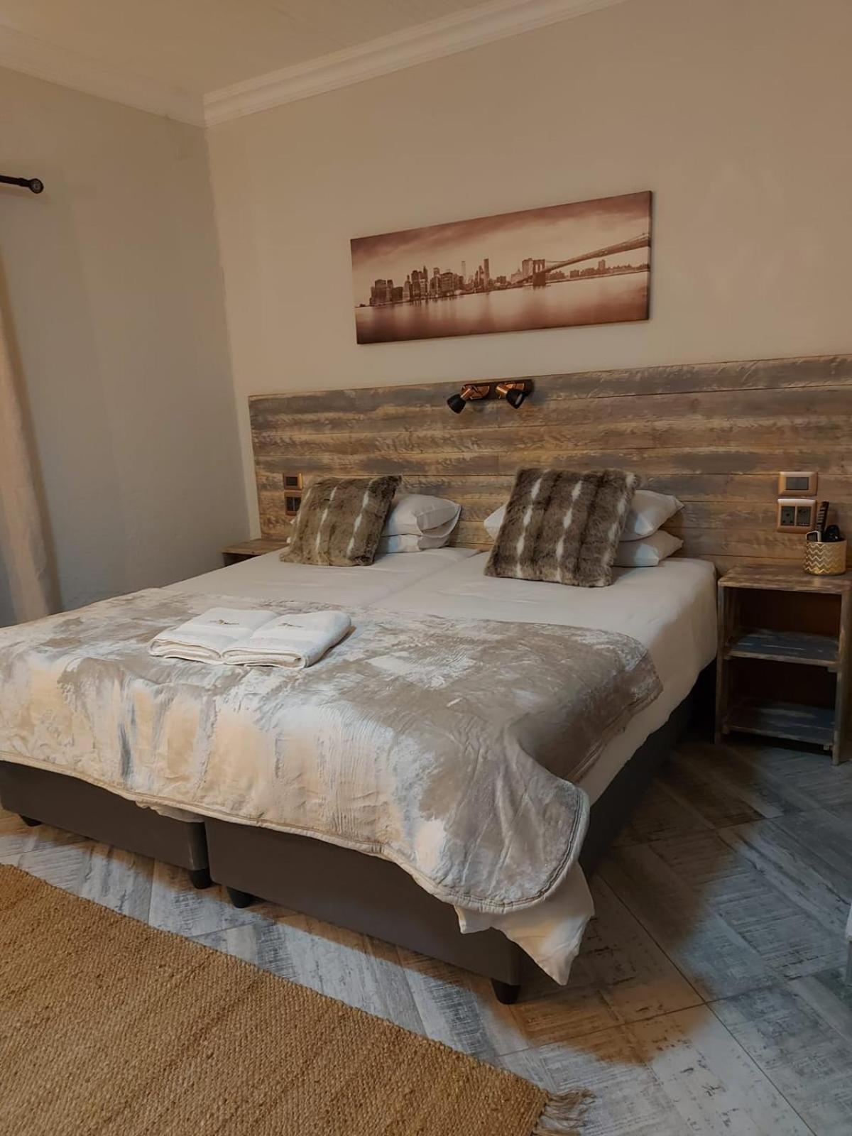 Villa Mariss Guesthouse Kraaifontein Bagian luar foto